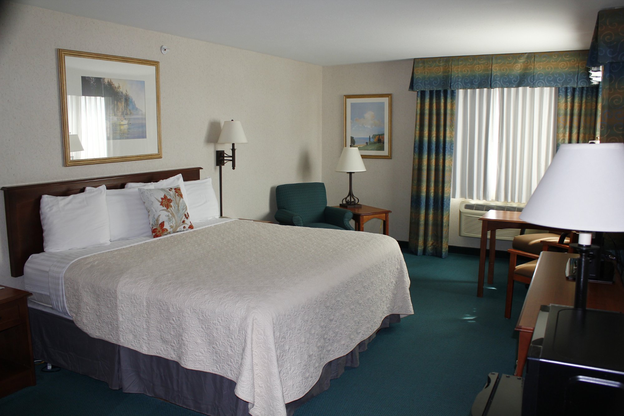 Baraga Lakeside Inn-官方