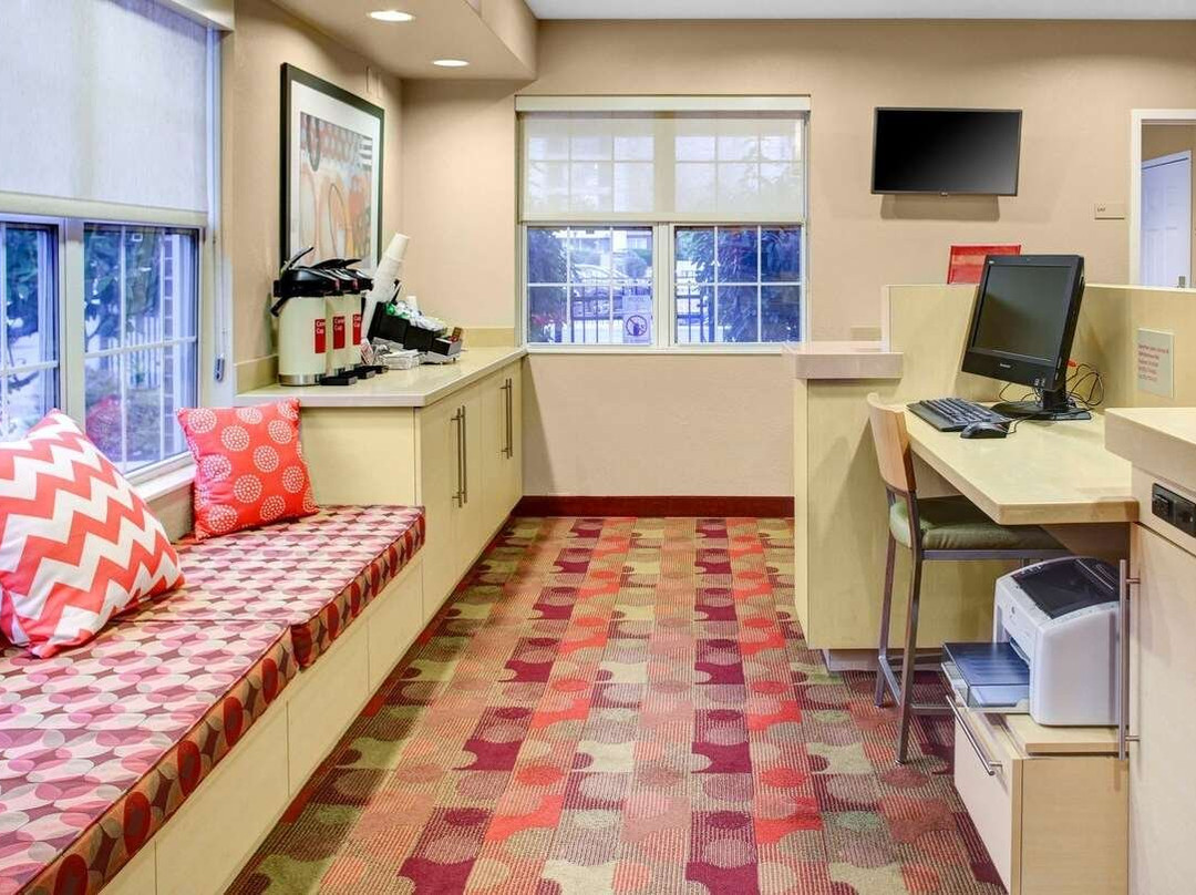 Hawthorn Suites by Wyndham Cincinnati Northeast / Mason主图