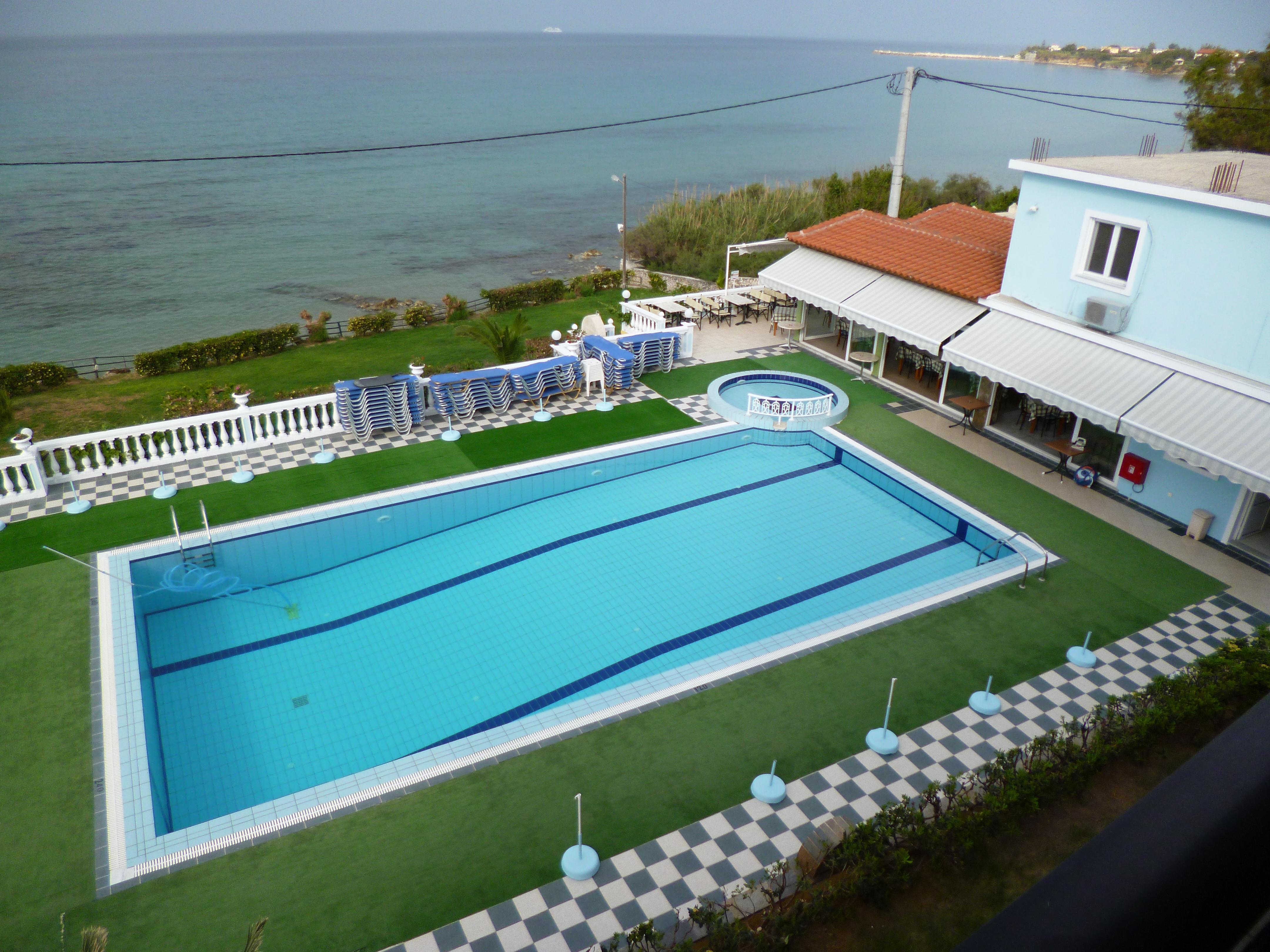 Achillion Apartments-泳池