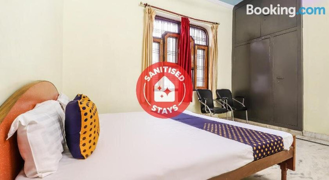 SPOT ON 70311 Rangoli Palace