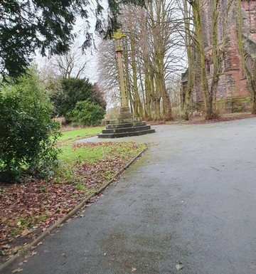 World War Two Memorial Cross .-Kirkby必去景点