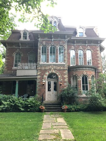 The Highland Manor主图