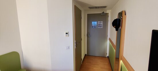 特鲁瓦东宜必思快捷酒店主图
