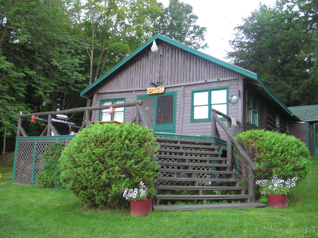 Eagle Lodge & Camps