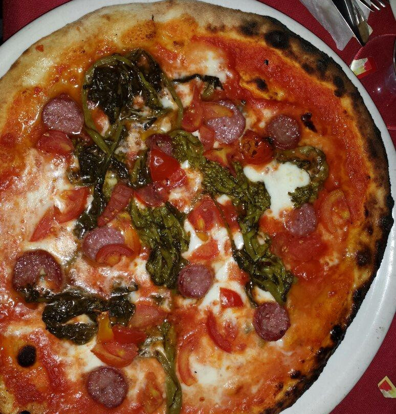 Bitritto餐馆和美食-Pizzeria e Antipasteria L' Angoletto
