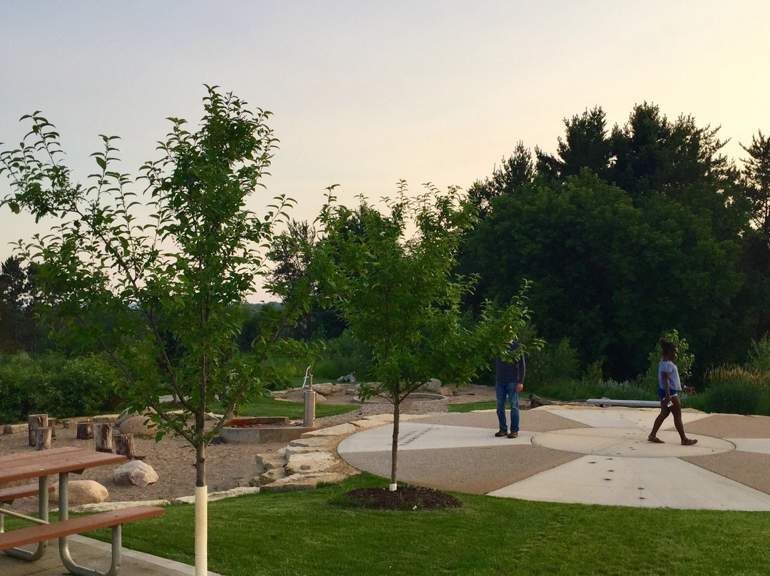 Whitetail Woods Regional Park-Farmington必去景点