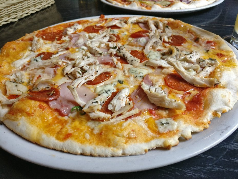 Charlie Pizza
