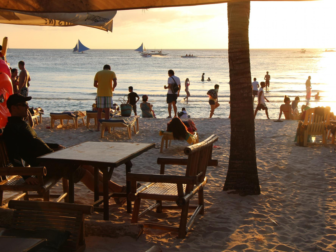 Tribal Bar-长滩岛必去景点