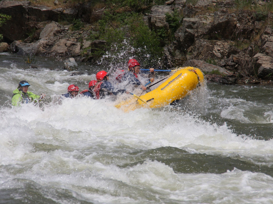 Sierra Whitewater Rafting Inc.-Lotus必去景点
