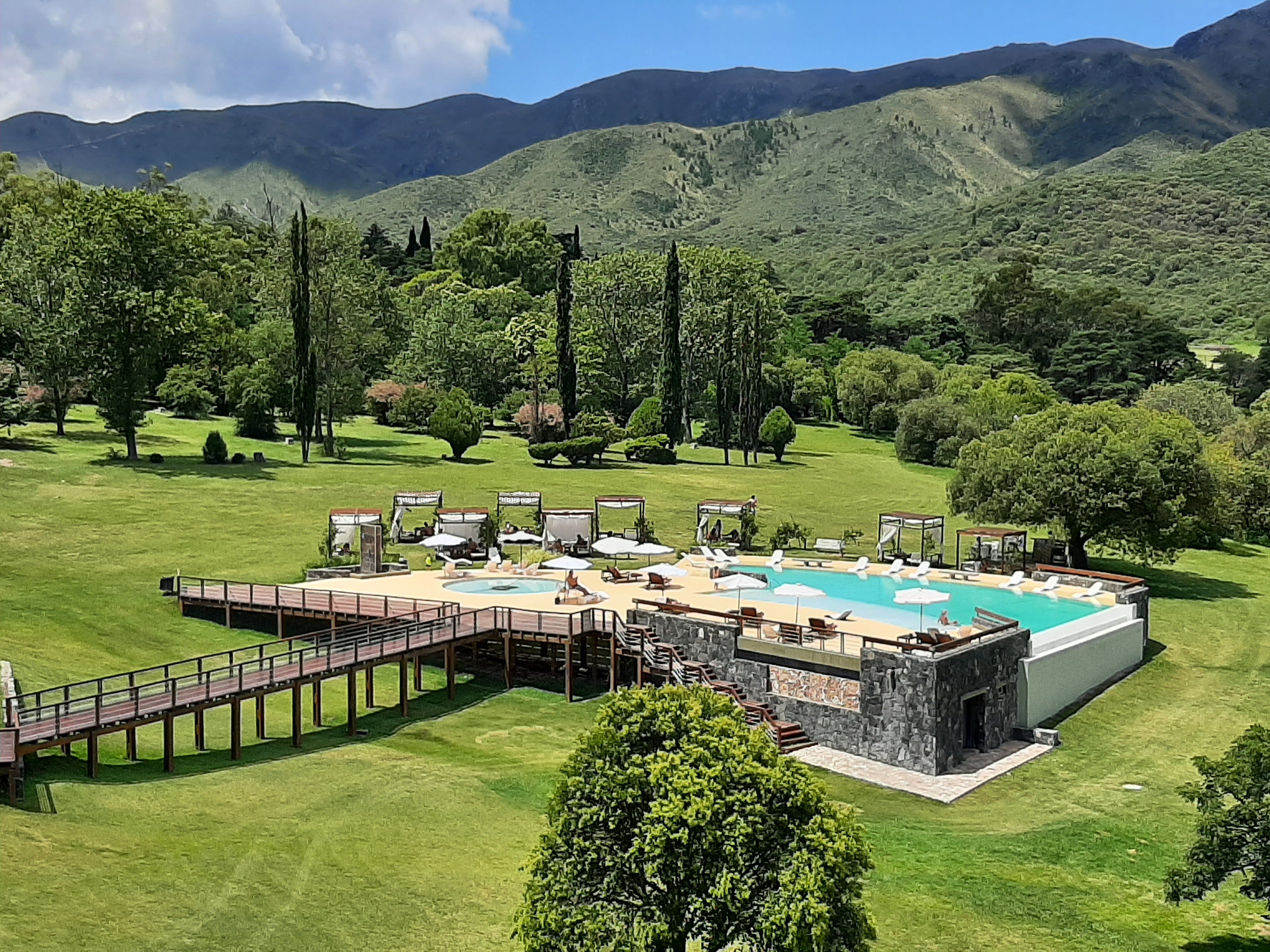 Tres Pircas Hotel & Spa-泳池