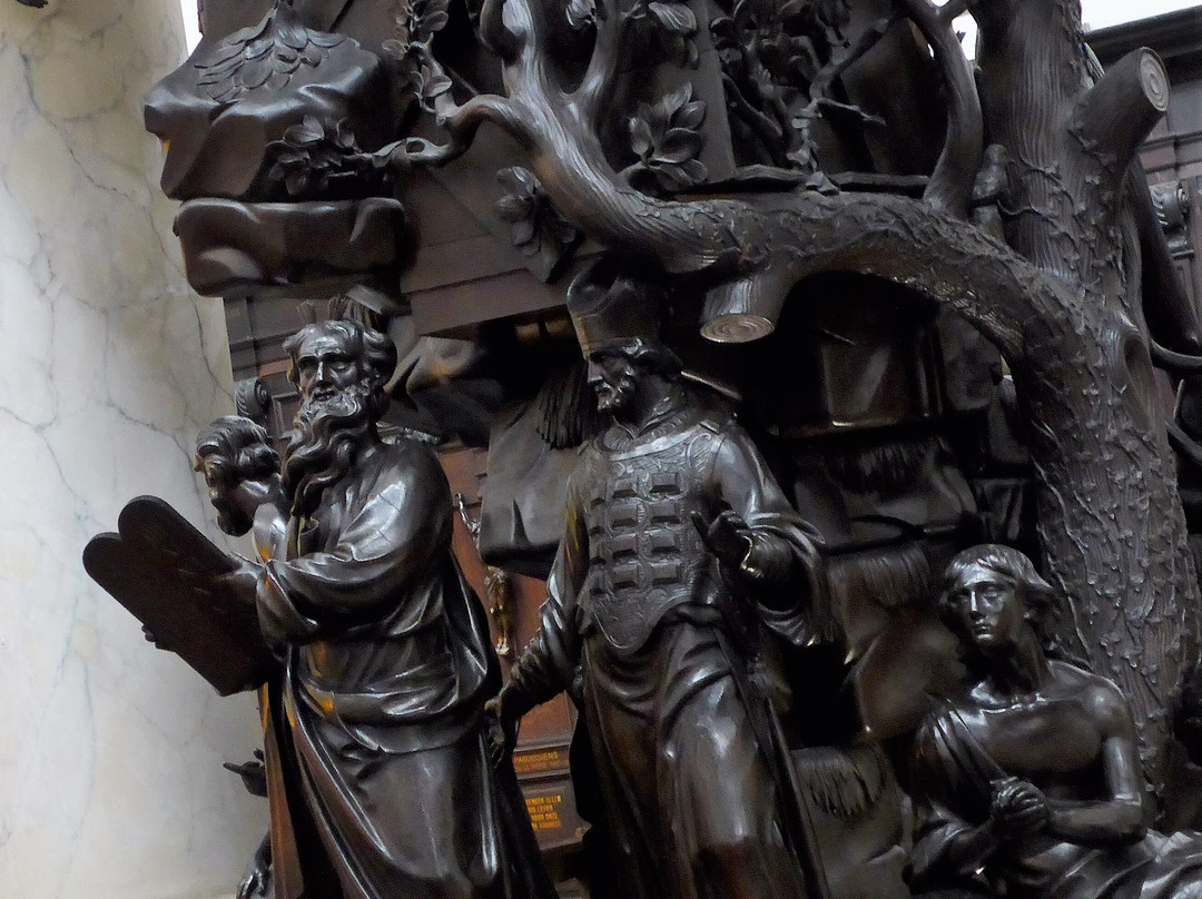 Church of Notre-Dame Du Finistere-布鲁塞尔必去景点