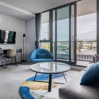 Oros Plus Hotel主图