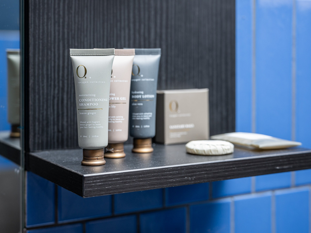 Oros Plus Hotel主图