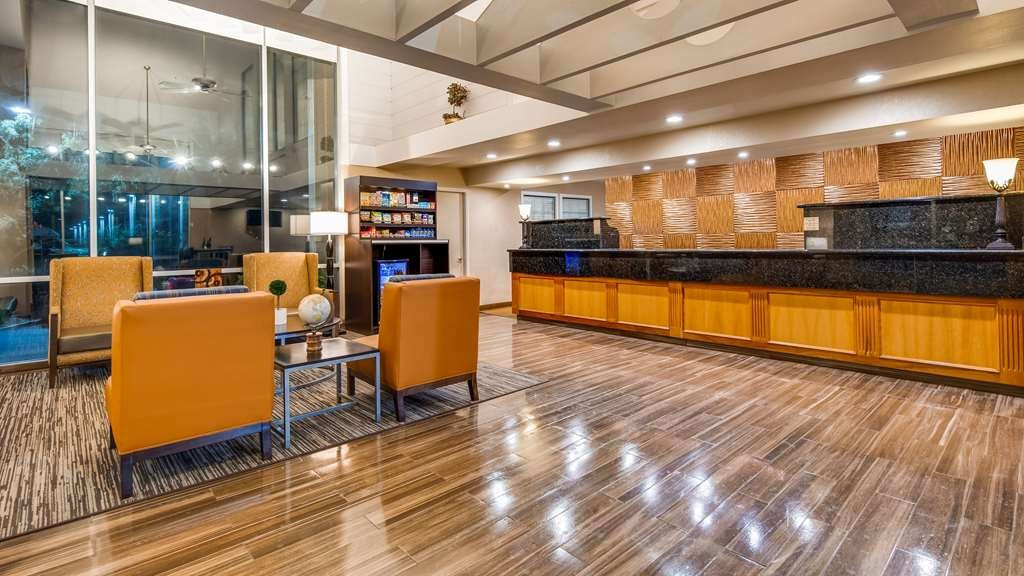 赫利泰治贝斯特韦斯特优质酒店主图