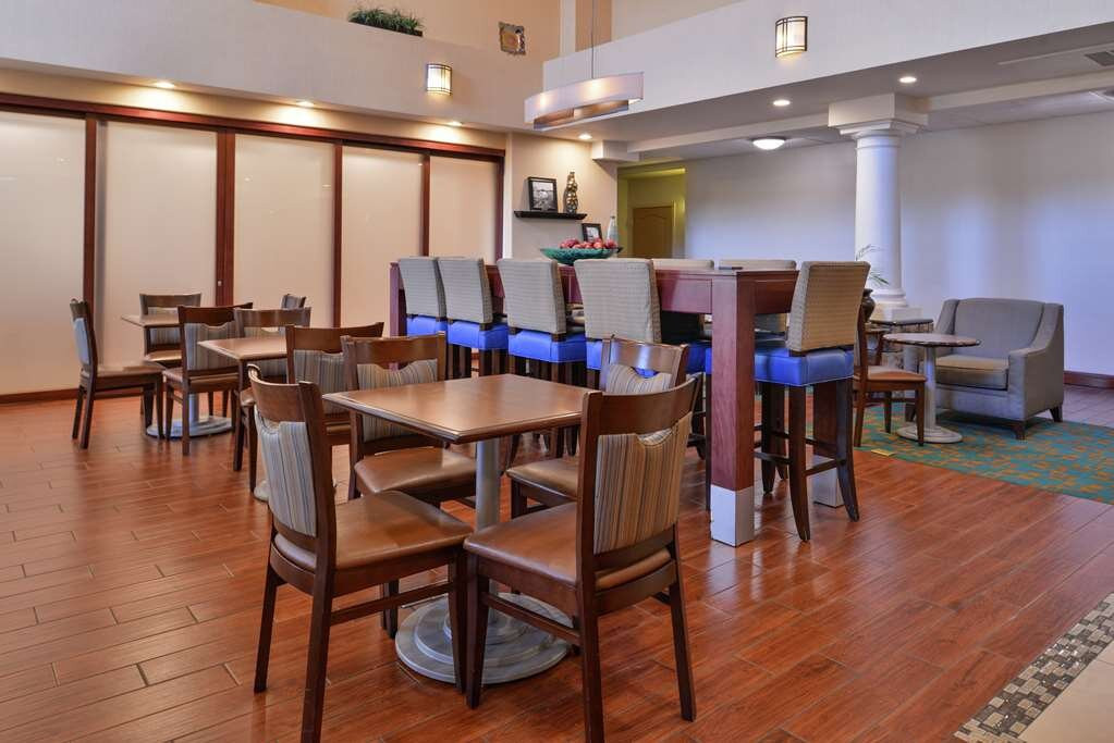 Hampton Inn & Suites Woodland-Sacramento Area主图