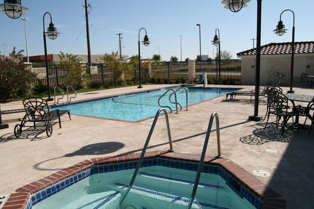 Hampton Inn & Suites Del Rio主图