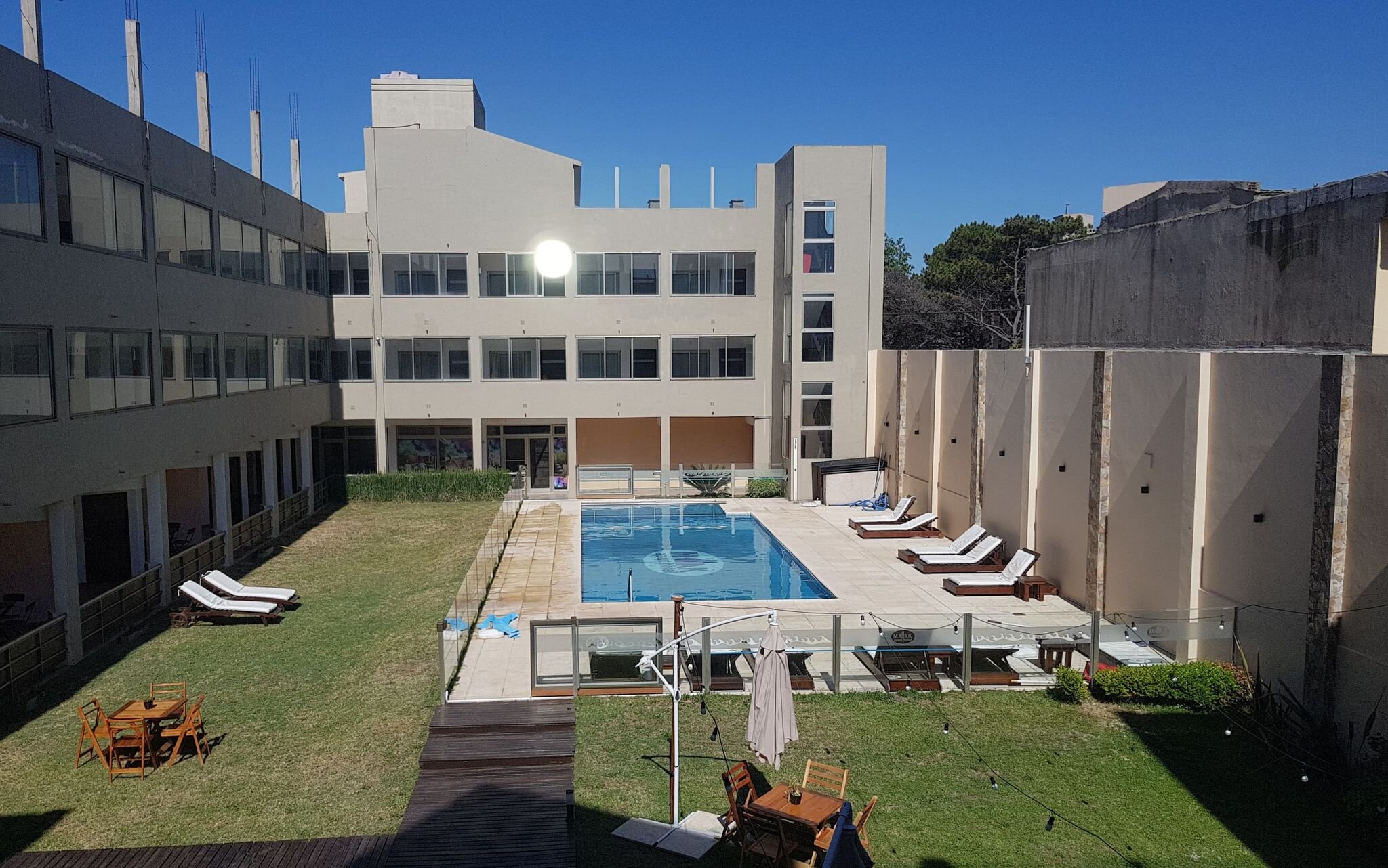 Mallak Apart Hotel-泳池
