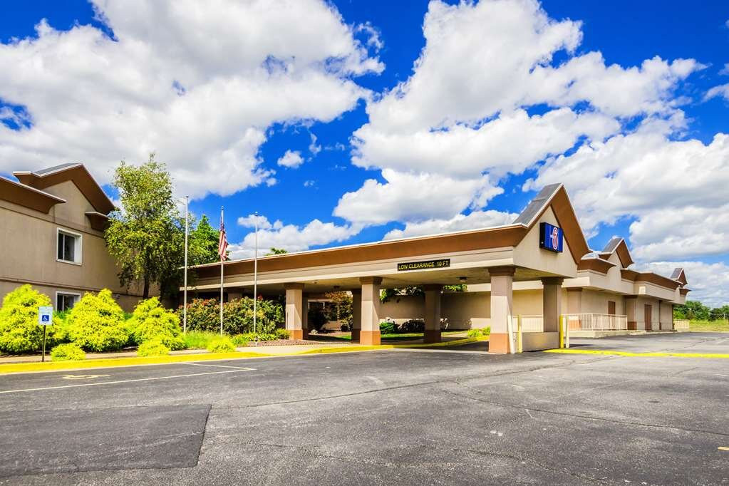 Econo Lodge Inn & Suites主图