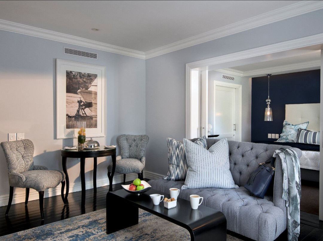 The Manor House主图