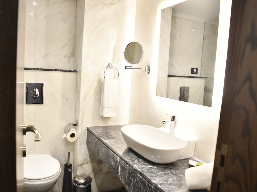 Laurus Hotel By Arman主图