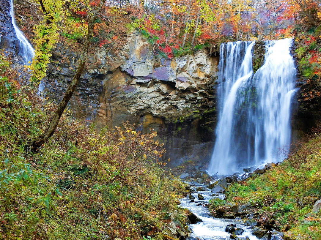 Ashiribetsu Waterfall景点图片