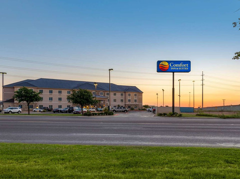 舒适酒店及套房，奥德萨I-20主图