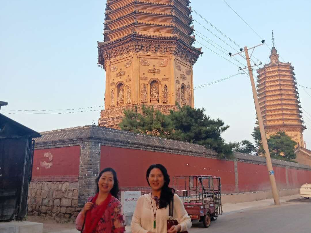 北镇市旅游景点-崇兴寺双塔