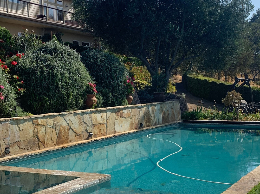 High Ridge Manor主图