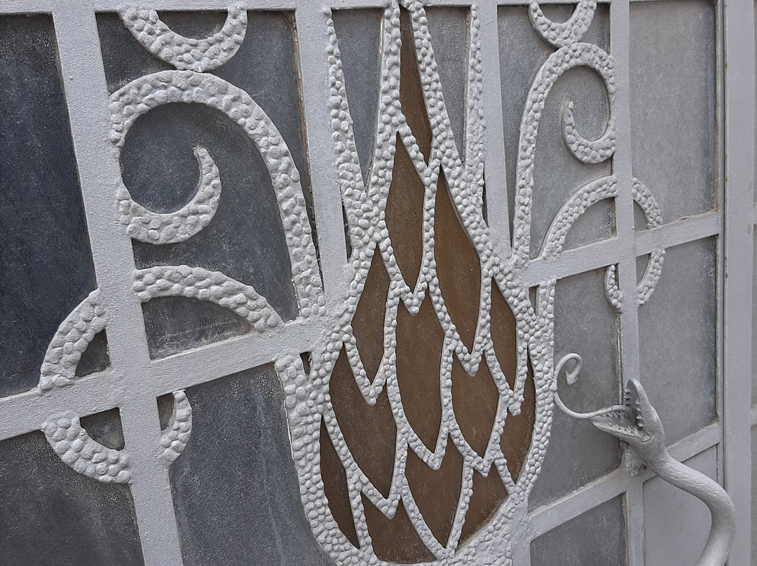 Puerta del taller de Josep Oliver景点图片