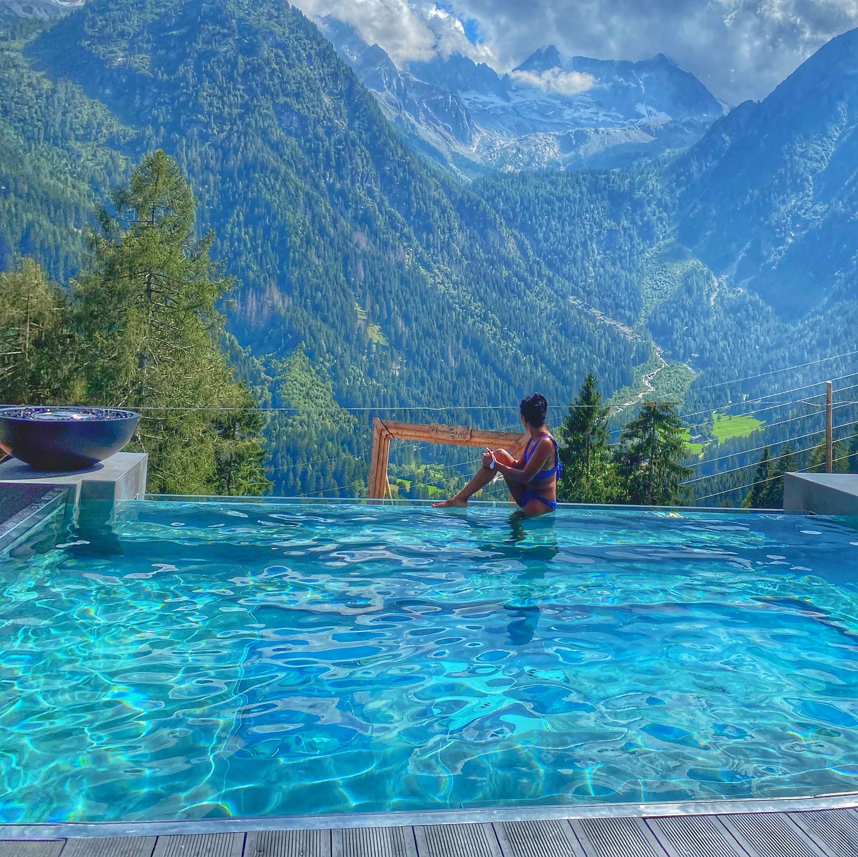 Hotel Chalet Al Foss-泳池