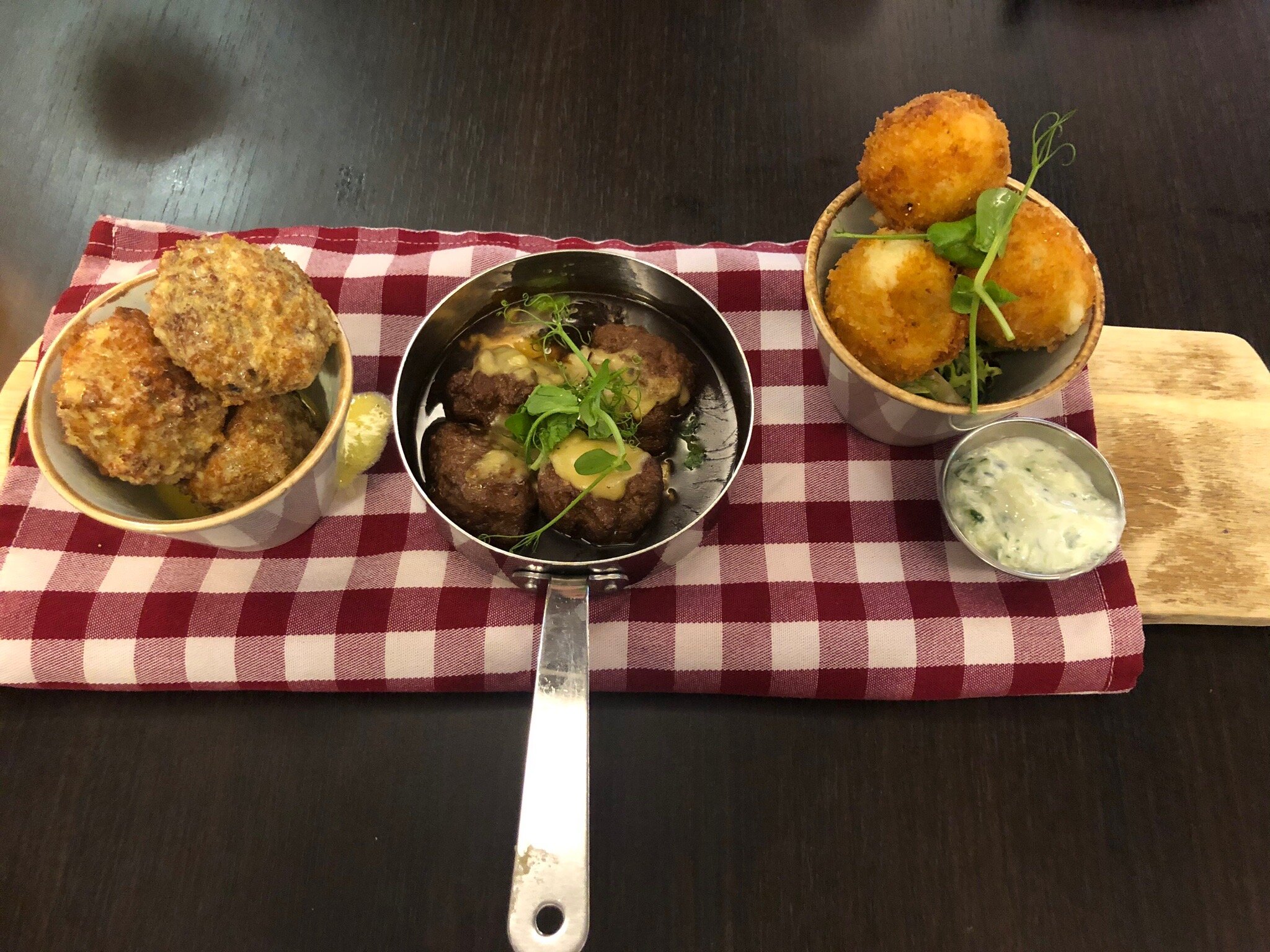 城堡酒店-餐饮