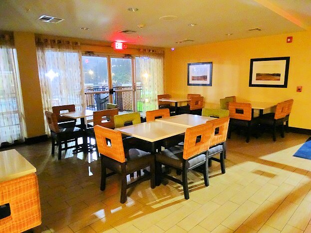 Holiday Inn Express Augusta Downtown By IHG-餐饮