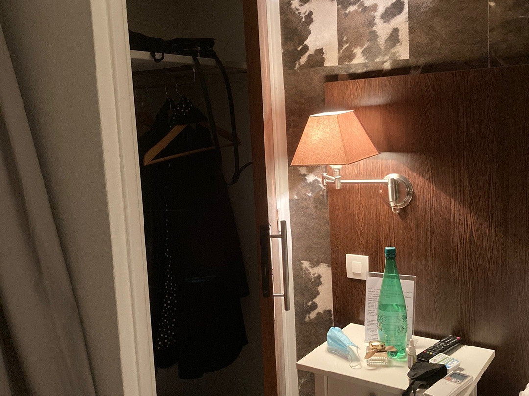 Hotel Les Negociants主图