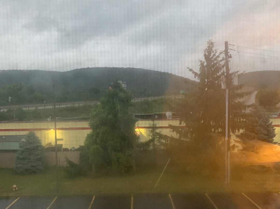 科宁河畔费尔菲尔德客栈主图