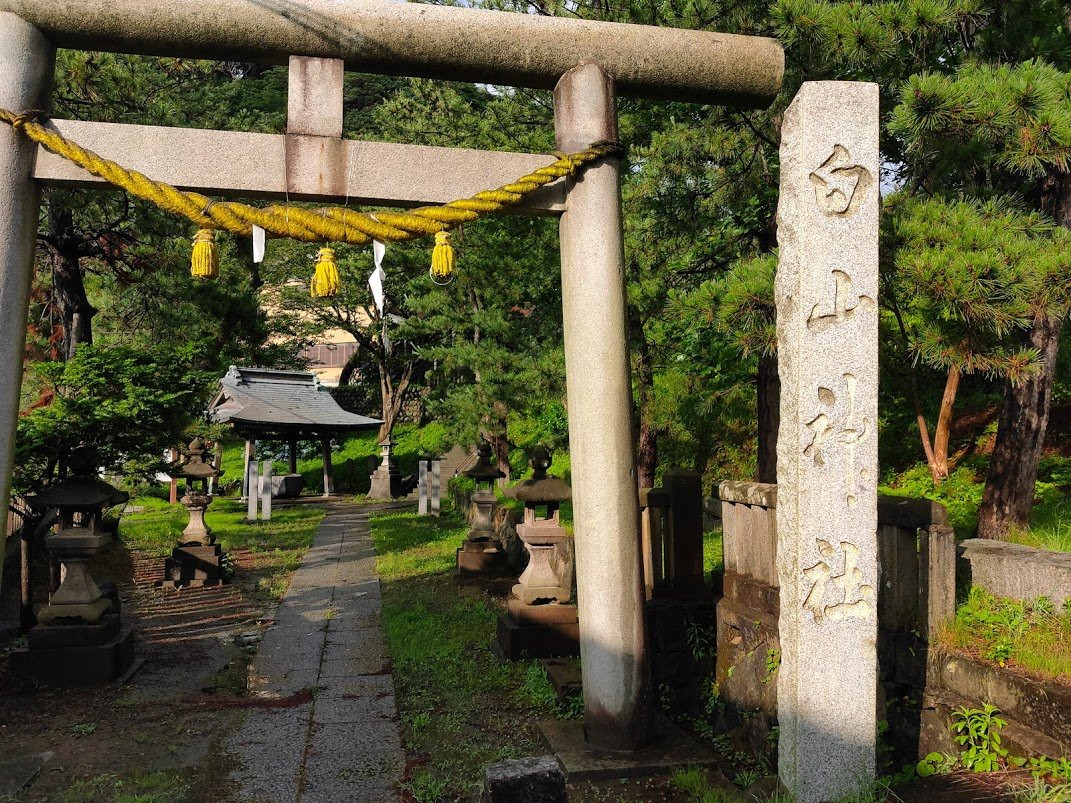 Nohakusan Shrine景点图片