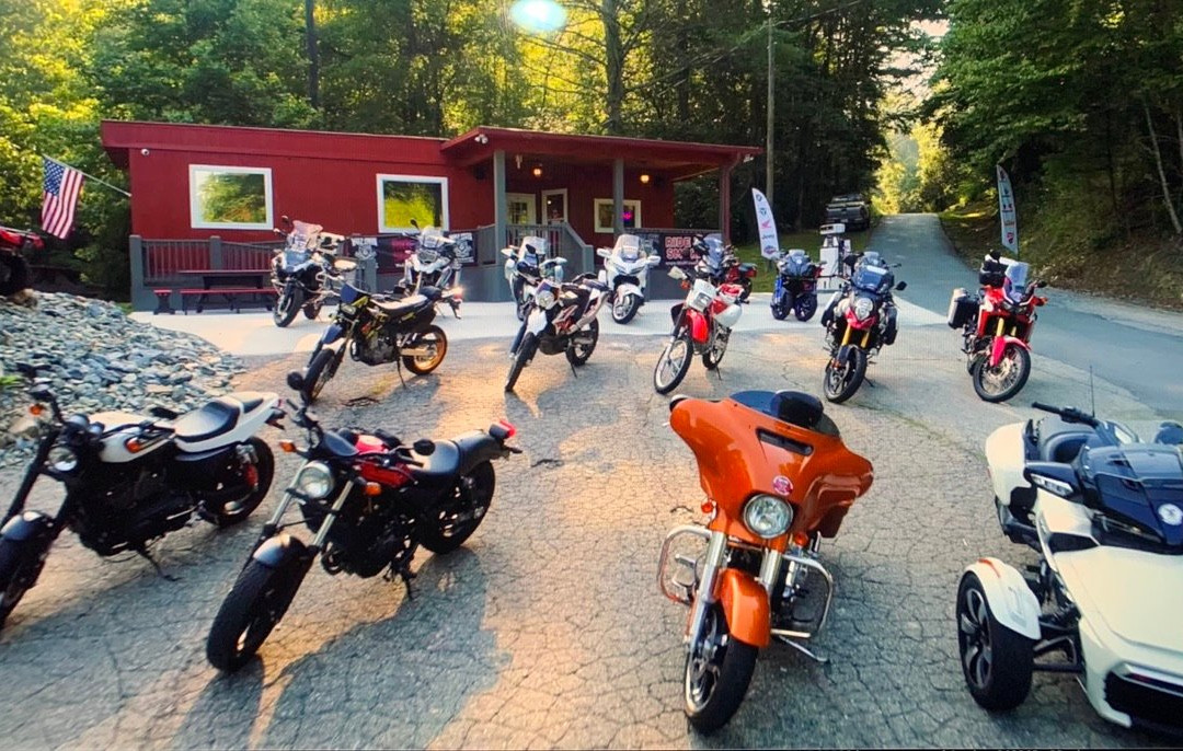 Iron Horse Motorcycle Lodge主图