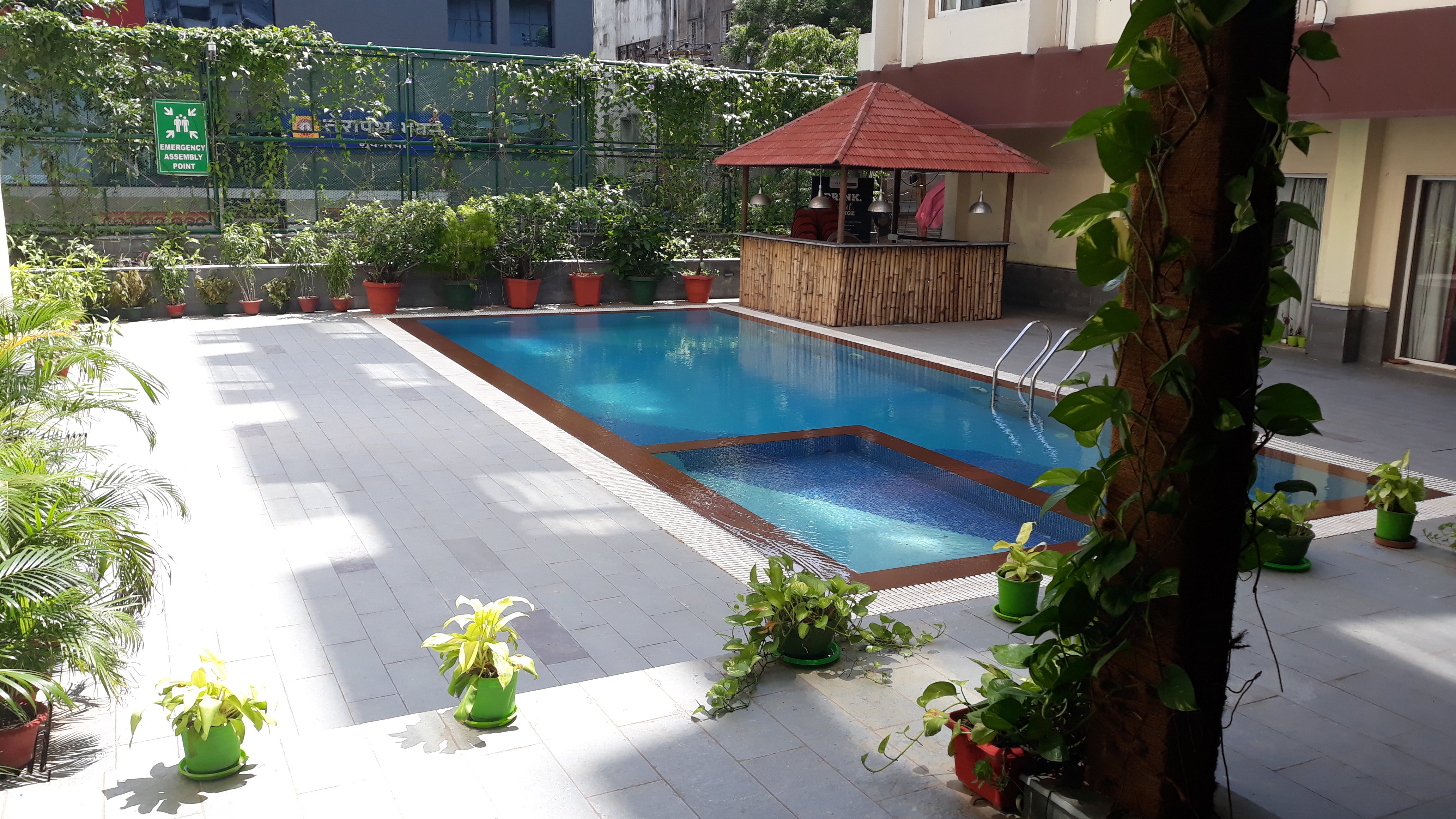 Ira by Orchid Bhubaneswar-泳池