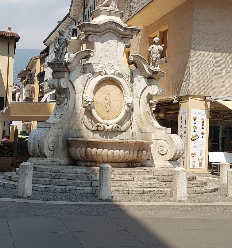 Fontana del Mose景点图片
