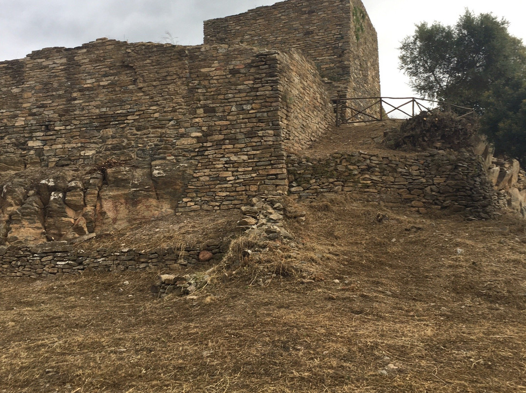 Castello di Sassai (Orguglioso)-San Nicolo'gerrei必去景点