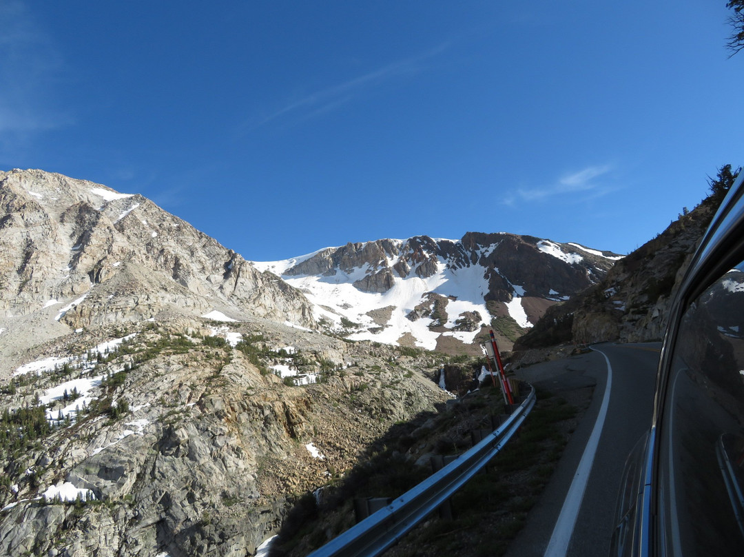 Tioga pass waterfall-利韦宁必去景点