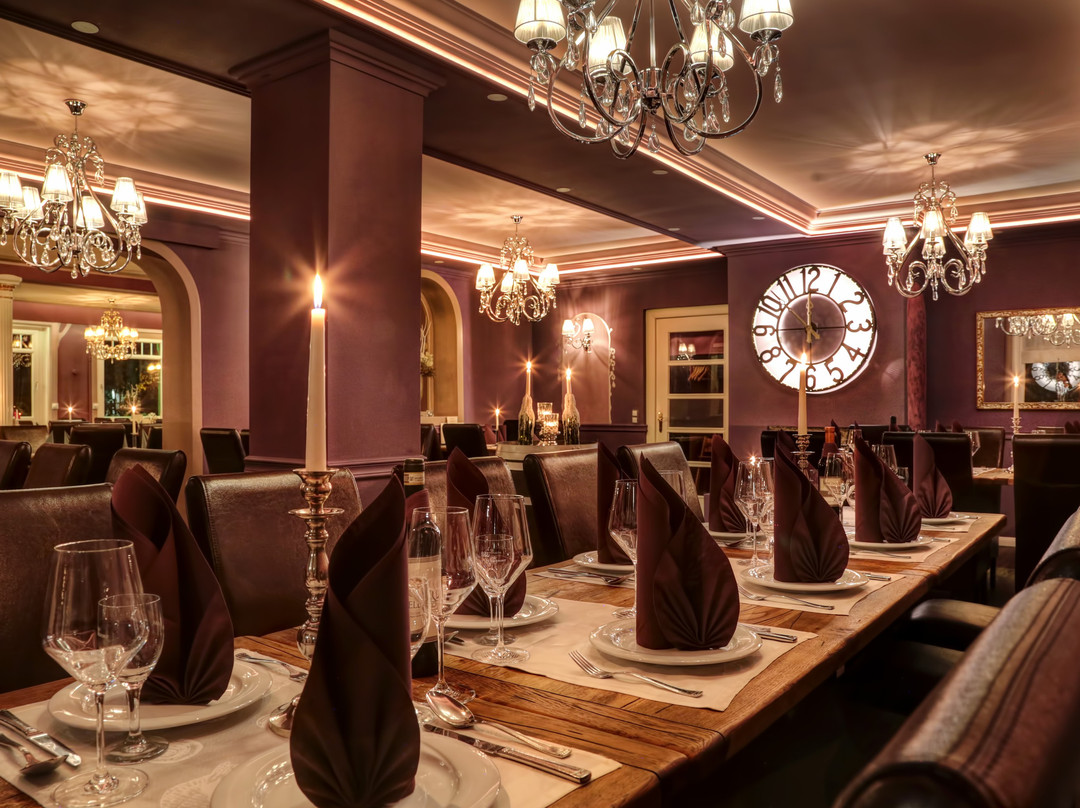 Noel Restaurant-bar-hotel