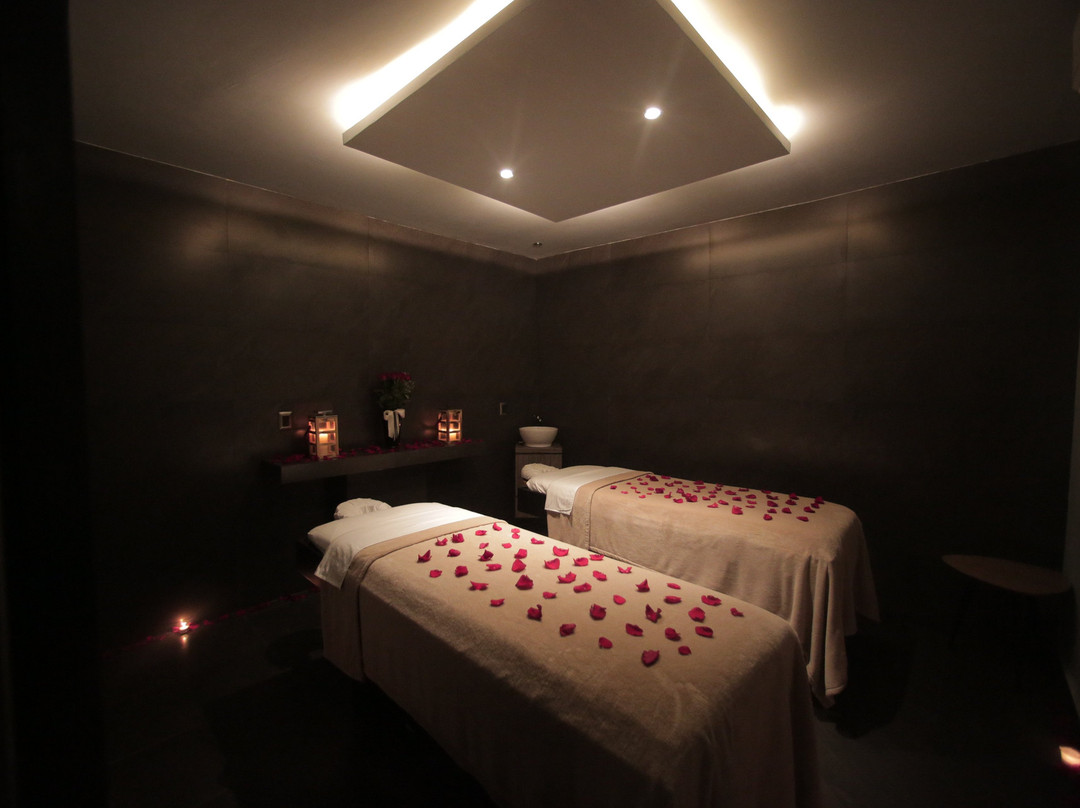 圣佩德罗加尔萨加西亚镇旅游景点-Azuleno Spa