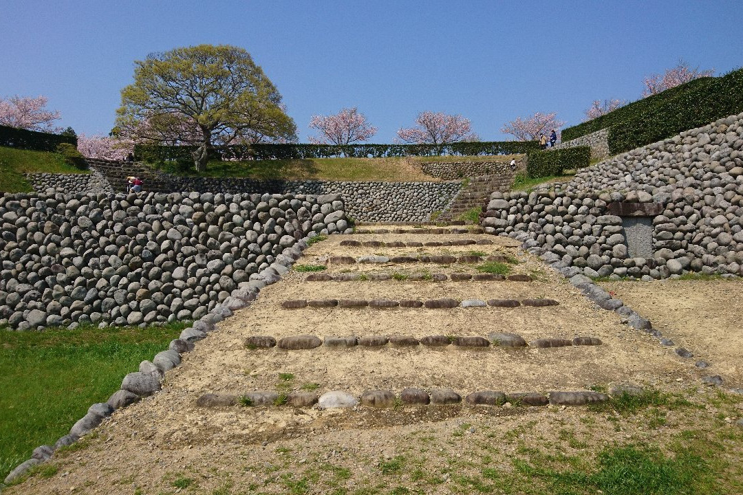 Yokosuka  Ruins Of A Castle　Park景点图片