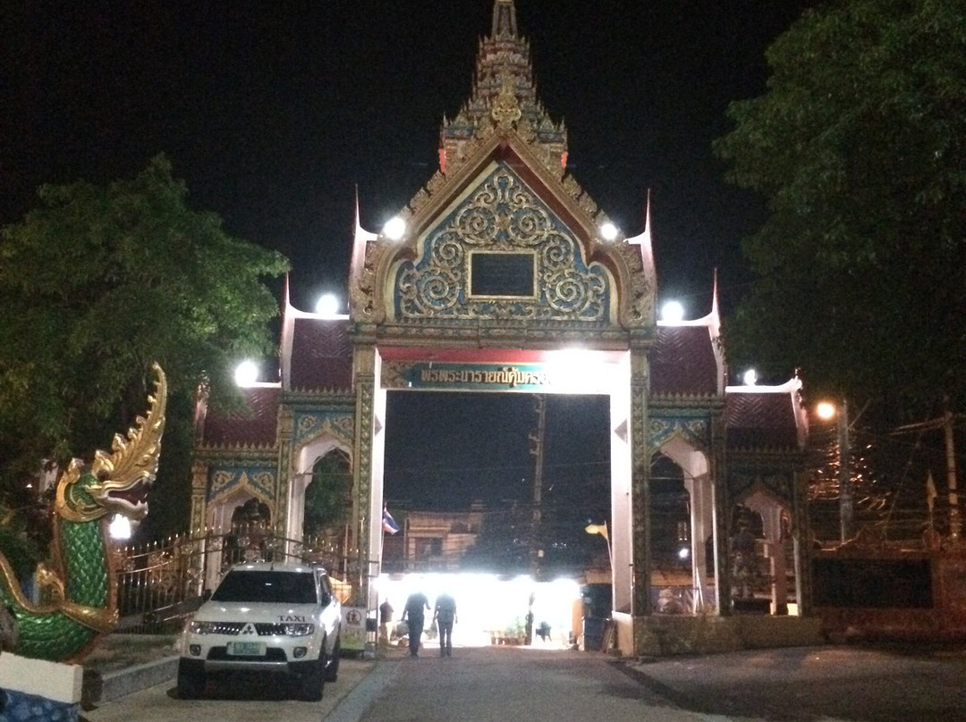 卡隆寺市场-卡伦必去景点