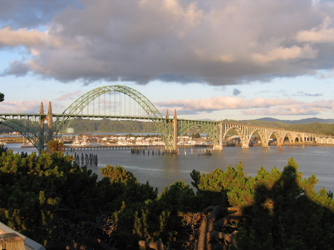 Yaquina Bay Bridge-纽波特必去景点
