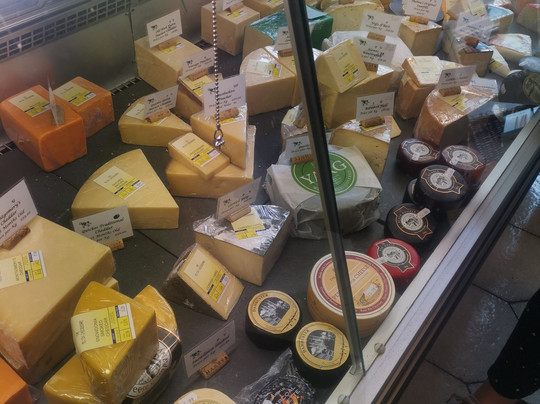 The Melton Cheeseboard-梅尔顿莫布雷必去景点