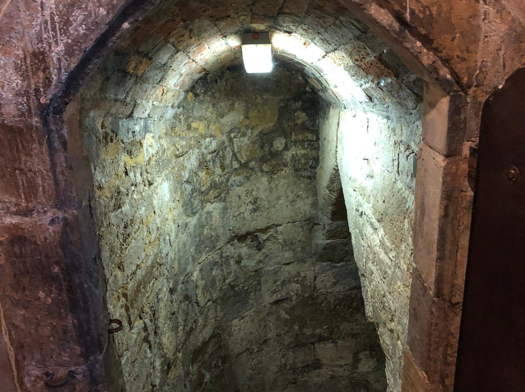 Rothwell Bone Crypt-Rothwell必去景点