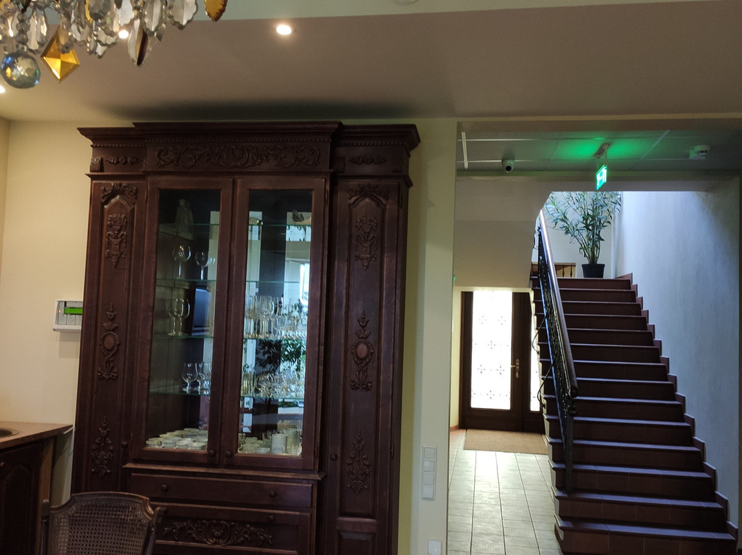 Bistrampolis Manor Hotel主图