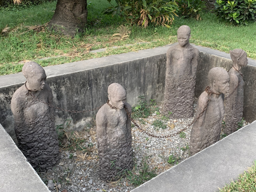 Old Slave Market/Anglican Cathedral景点图片