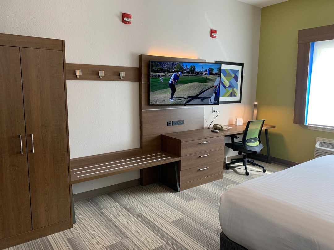 Holiday Inn Express & Suites South Padre Island by IHG主图